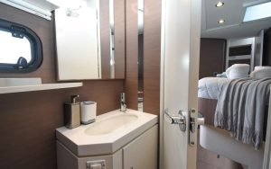bath, Bali 5.4, catamaran for sale