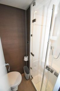 bath, Bali 5.4, catamaran for sale