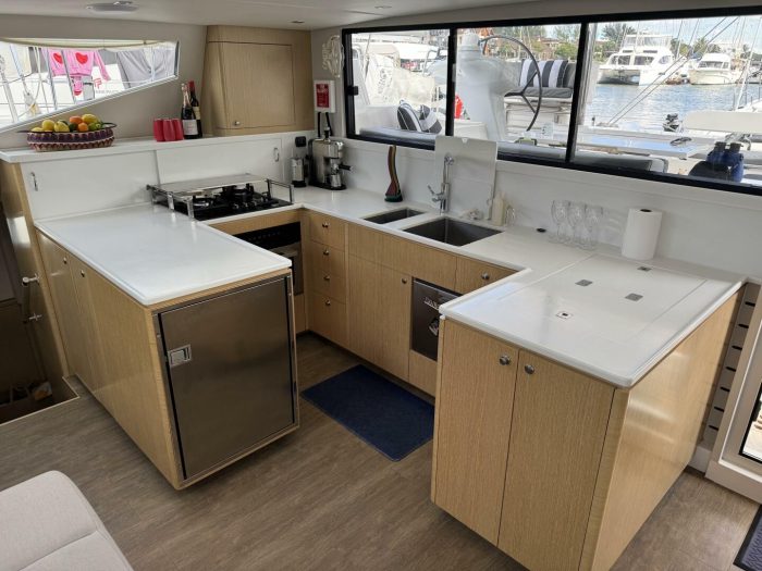 interior, Seawind 1600, catamaran for sale