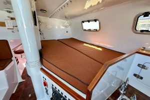 bed, Hughes 40, catamaran for sale