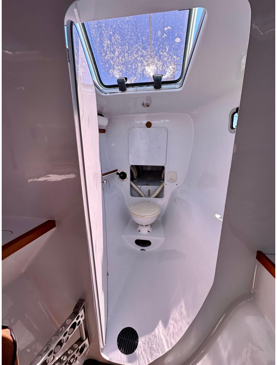 bath, Hughes 40, catamaran for sale