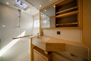 bath, Lagoon 46, catamaran for sale