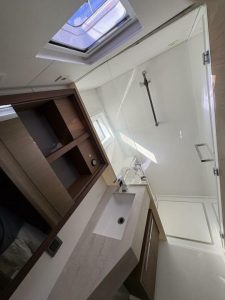 bath, Lagoon 46, catamaran for sale