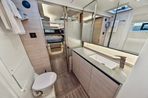 bath, Leopard 50, catamaran for sale