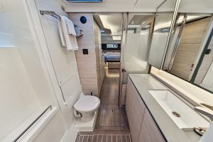bath, Leopard 50, catamaran for sale