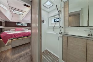 bath, Leopard 50, catamaran for sale