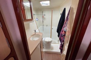bath, Knysna 480, catamaran for sale
