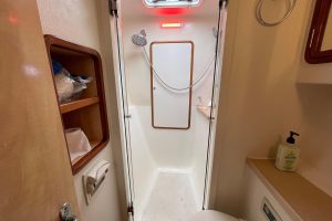 bath, Knysna 480, catamaran for sale