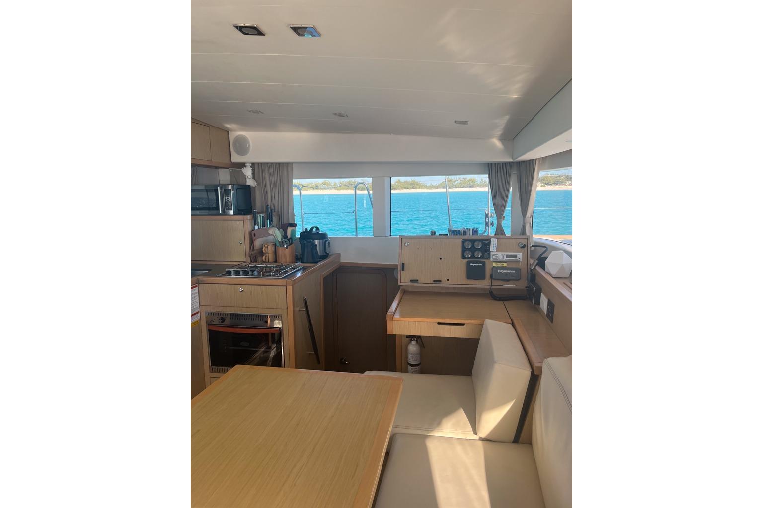 2014 Lagoon 39