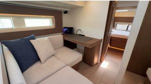 salon, Beneteau 54 Oceanis, sailboat for sale