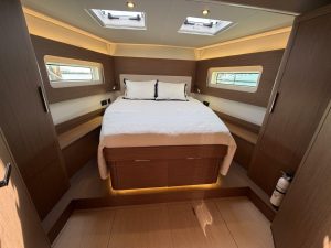 bed, Beneteau 54 Oceanis, sailboat for sale