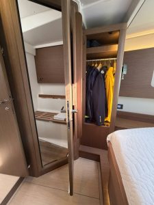 bed, Beneteau 54 Oceanis, sailboat for sale