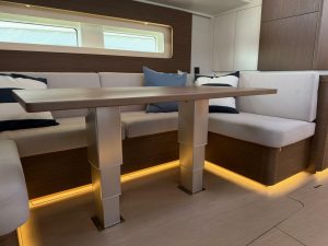 salon, Beneteau 54 Oceanis, sailboat for sale