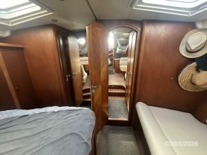 bed, Jeanneau 54DS, sailboat for sale