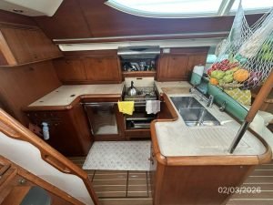 interior, Jeanneau 54DS, sailboat for sale