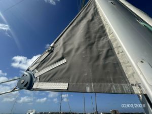 deck, Jeanneau 54DS, sailboat for sale
