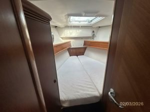 bed, Jeanneau 54DS, sailboat for sale