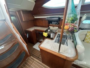 interior, Jeanneau 54DS, sailboat for sale