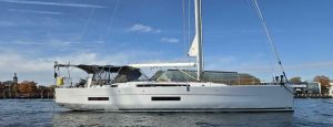 exterior, Dufour 530, sailboat for sale