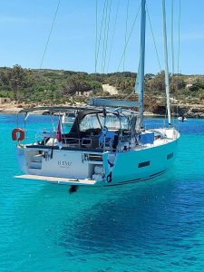 exterior, Dufour 530, sailboat for sale