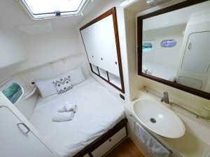 bed, Voyage 480, catamaran for sale