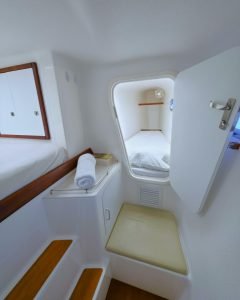 bed, Voyage 480, catamaran for sale