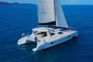 underway, Voyage 480, catamaran for sale