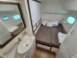 bed, Voyage 480, catamaran for sale