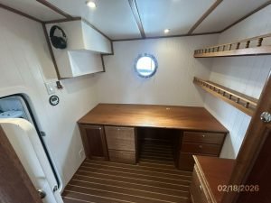navigation station, Great Harbour N37, trawler for sale