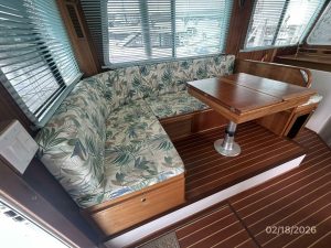 salon, Great Harbour N37, trawler for sale