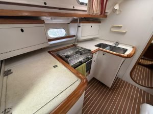 interior, Dufour 43 Gib'Sea, sailboat for sale