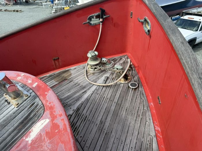 deck, Victory Tug 37, trawler for sale