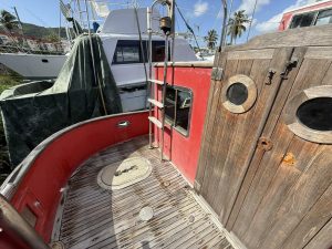 cockpit, Victory Tug 37, trawler for sale