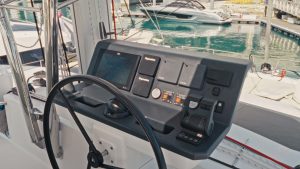 helm, Bali 5.2, catamaran for sale