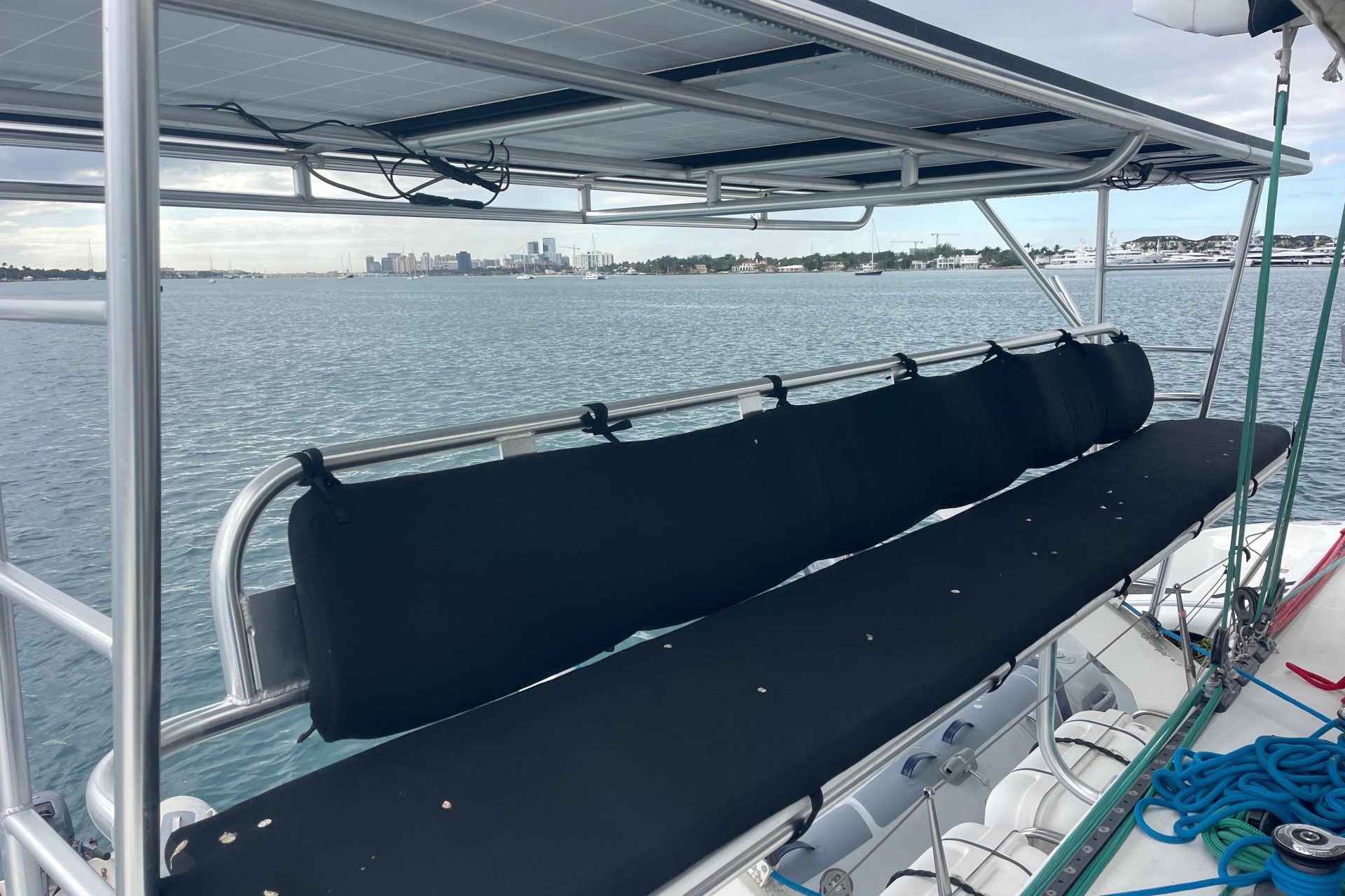 2004 Lagoon 570