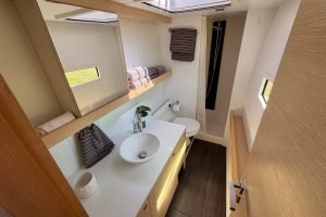 bath, Outremer 45, catamaran for sale