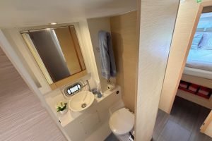 bath, Outremer 45, catamaran for sale