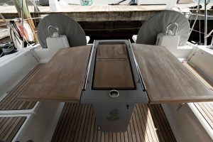 cockpit, Beneteau 41.1 Oceanis, sailboat for sale