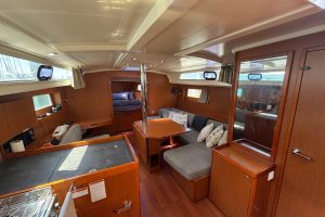 salon, Beneteau 41.1 Oceanis, sailboat for sale
