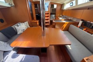salon, Beneteau 41.1 Oceanis, sailboat for sale