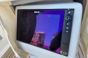 helm, Beneteau 41.1 Oceanis, sailboat for sale