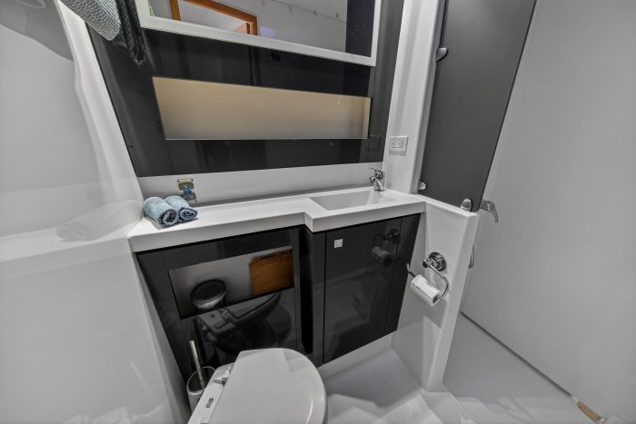 bath, FP 44 Helia, catamaran for sale