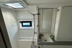 bath, Leopard 45, catamaran for sale