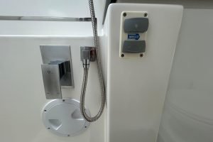 bath, Leopard 45, catamaran for sale