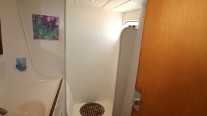 bath, Catana 471, catamaran for sale