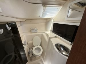 bath, Gemini 105, catamaran for sale