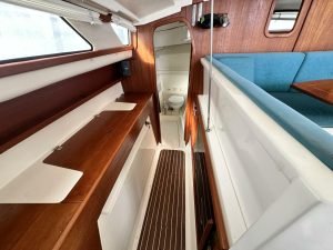 interior, Gemini 105, catamaran for sale