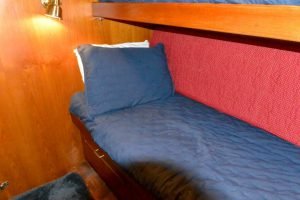 bed, Ocean Alexander 500, trawler for sale