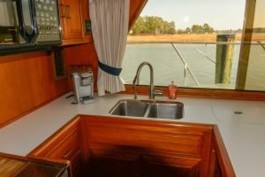 interior, Ocean Alexander 500, trawler for sale