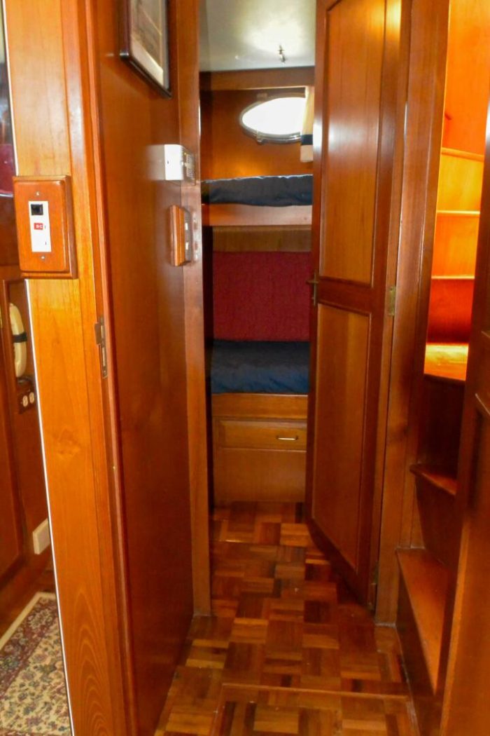 interior, Ocean Alexander 500, trawler for sale
